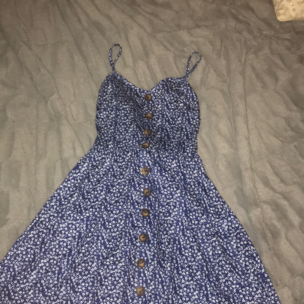 Button dress only worn once